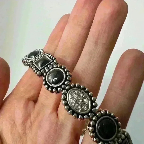 NWT Fashion Leader Women’s Jewel Black Silver Accessory Fashion Bracelet Jewelry - Picture 5 of 10